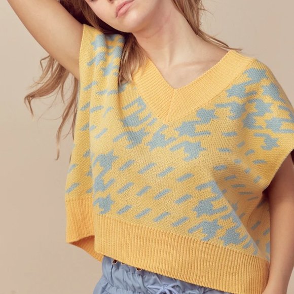 Oversized Hounds Sweater Vest - Picture 1 of 8